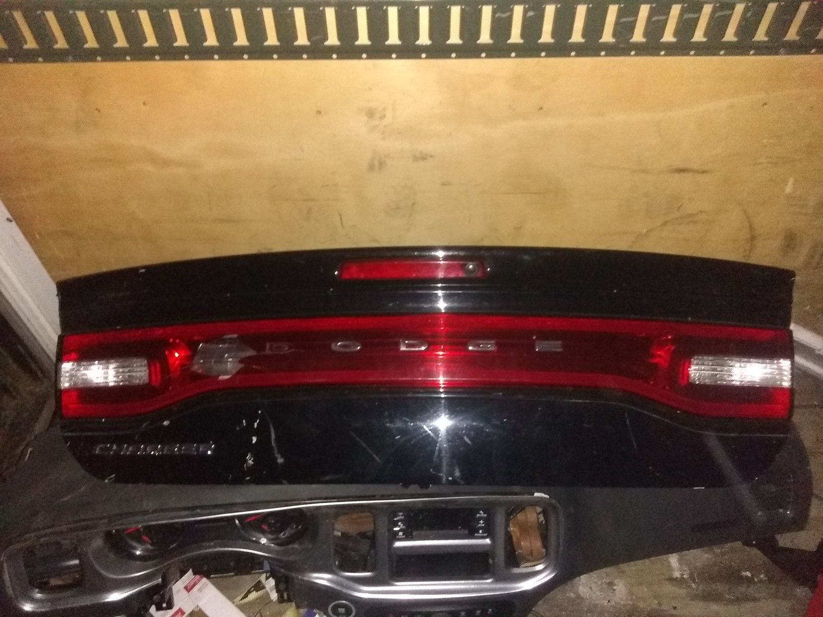 2013 charger deck lid