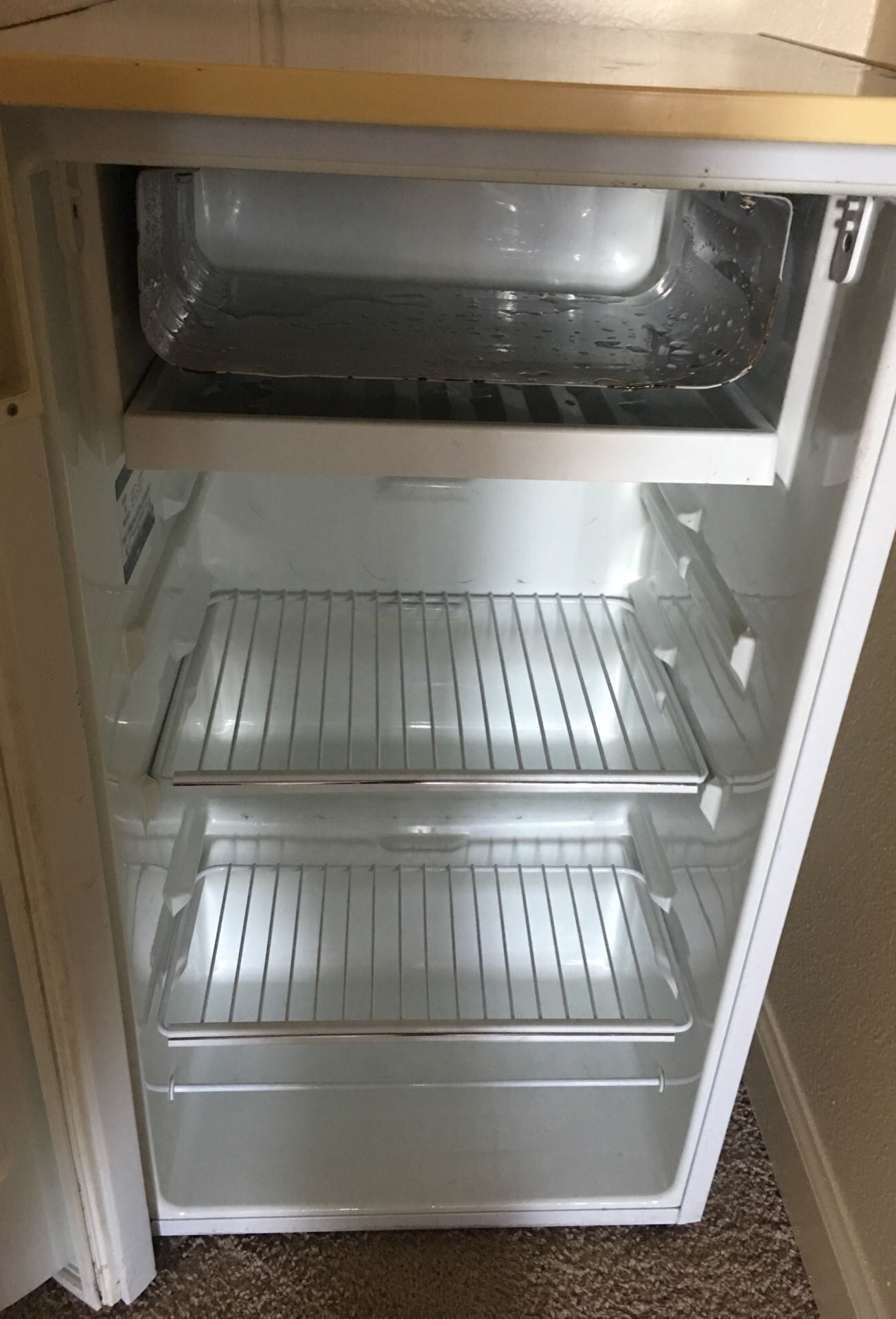 Mini fridge