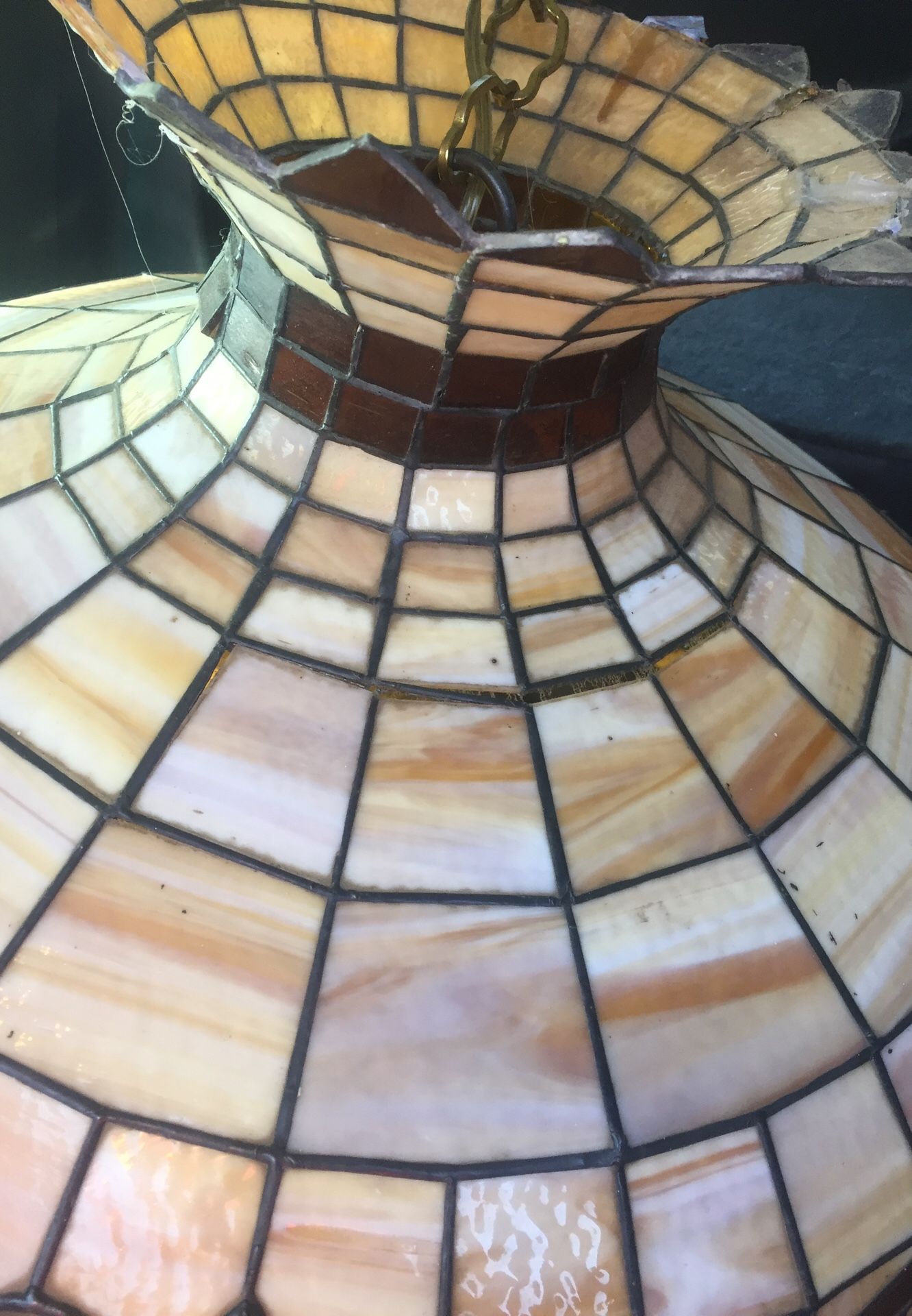 Large Tiffany style overhead hanging. Lamp