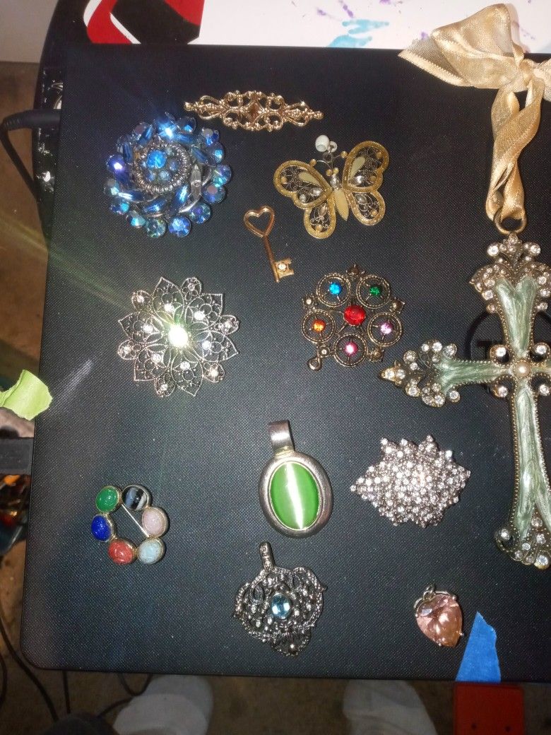 Broach And Pendant. Costume Jewelry Lot