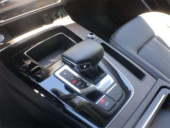 2021 Audi Q5 Thumbnail