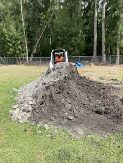 Bobcat / Dirt leveling/ Land Clearing Thumbnail
