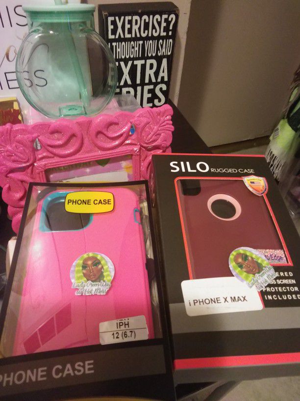 Brand New Unused Boutique item Which Are OtterBox  Various sizes And , Colors please Inquire Have A Nice Day!