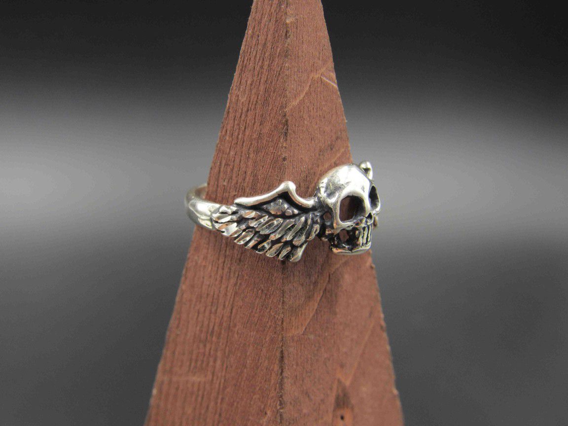 Size 7.75 Sterling Silver Skull & Wings Band Ring Vintage Statement Engagement Wedding Promise Anniversary Bridal Cocktail