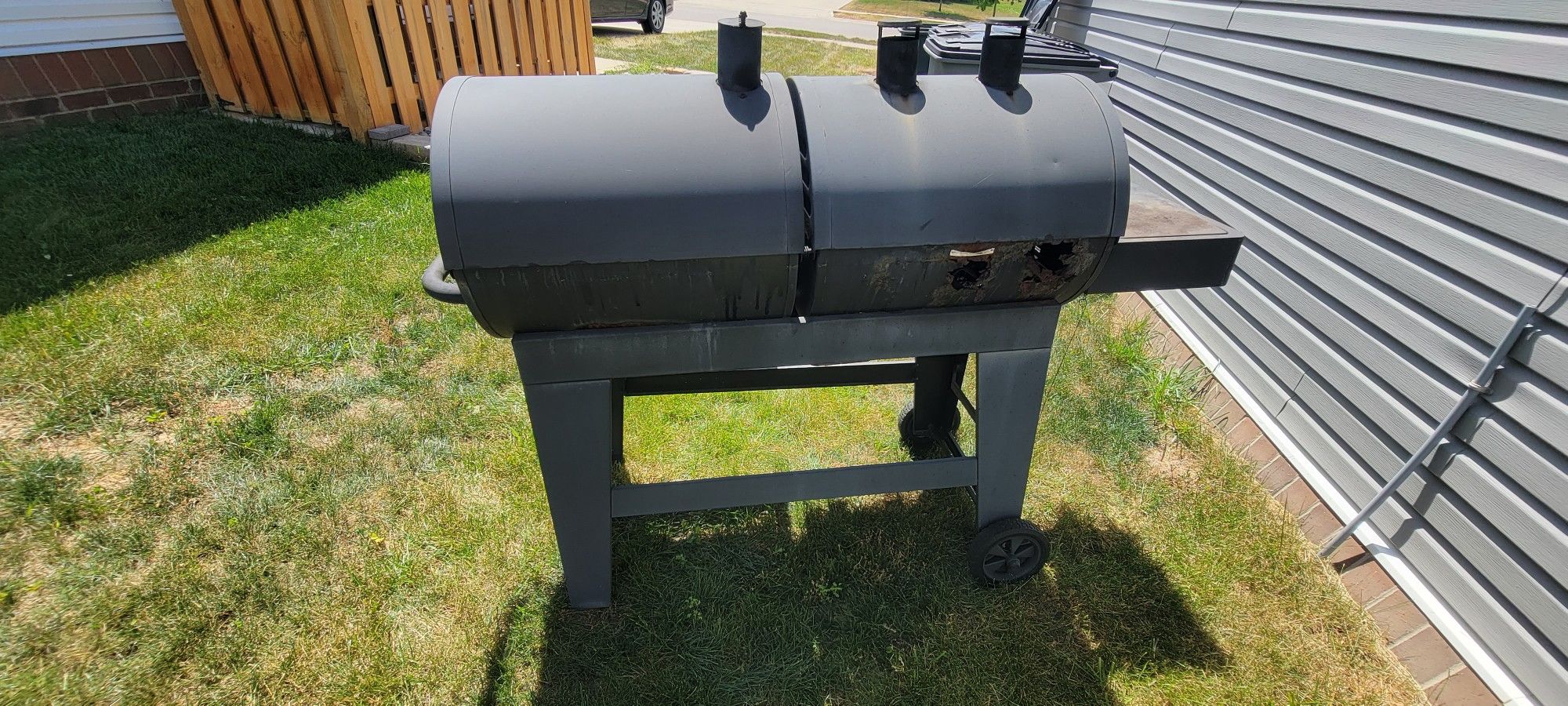 Char-Griller Duo Black Dual-function Combo Grill
