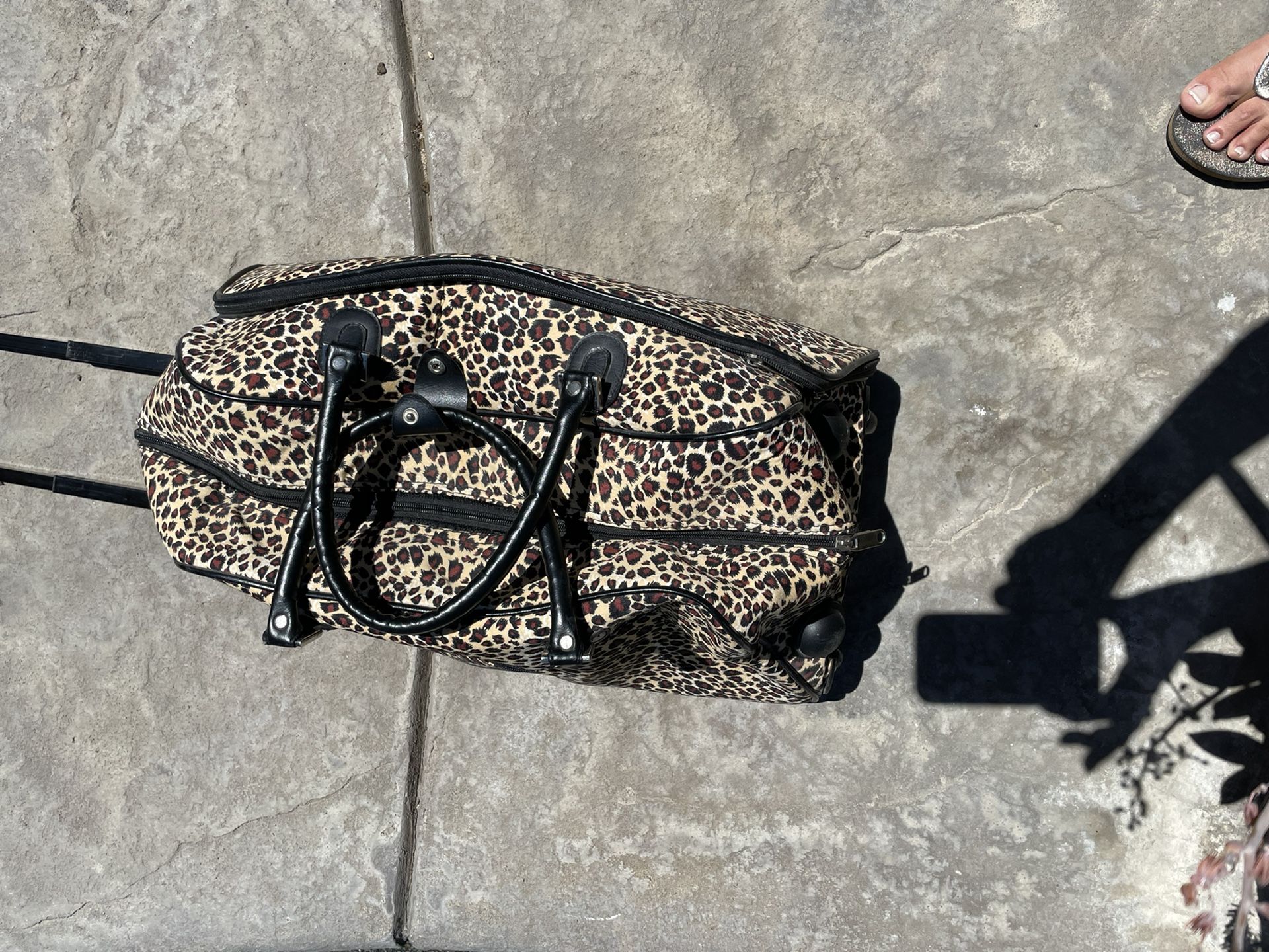 Weekend Leopard Traveling Bag