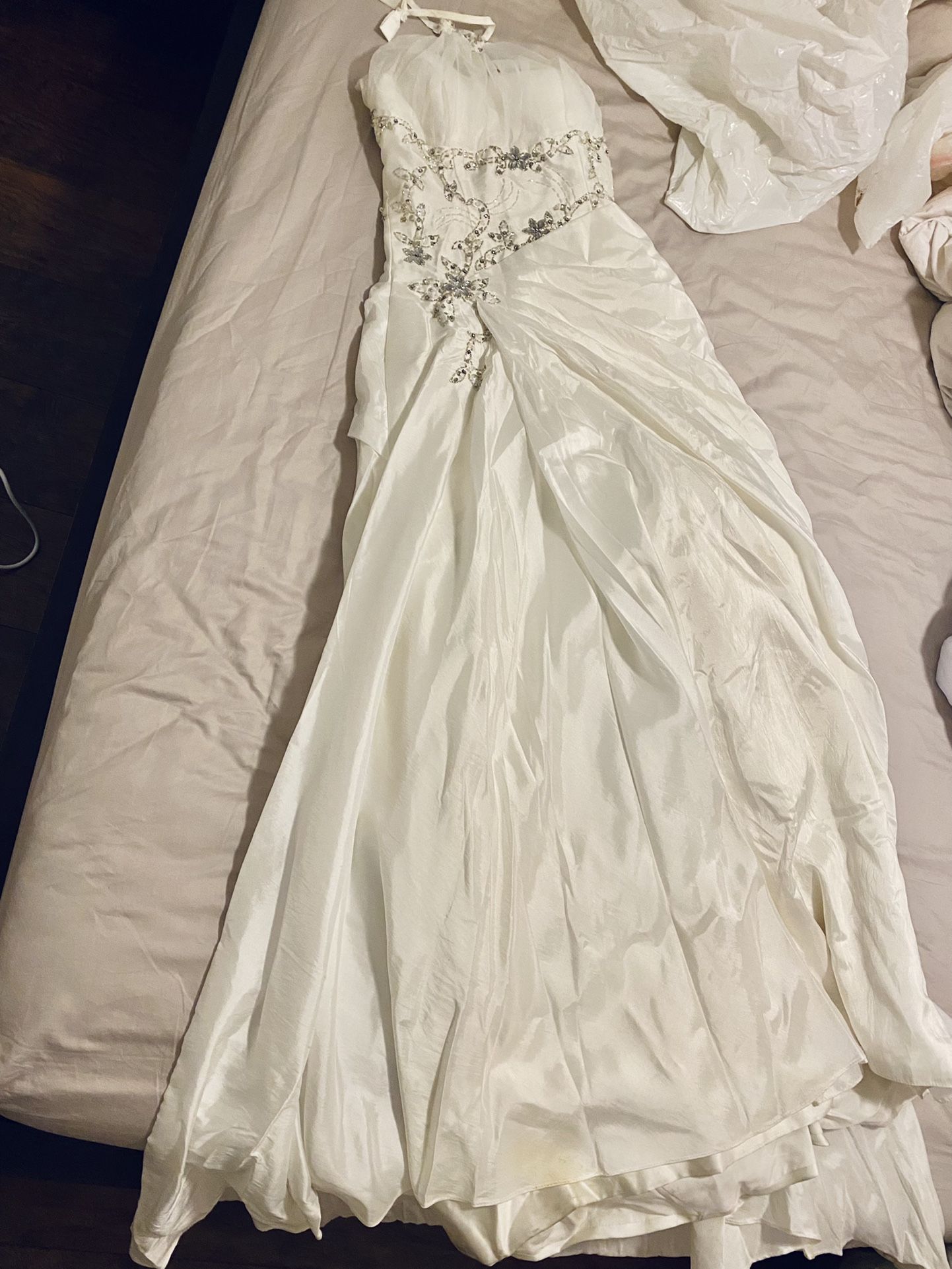 Wedding Gown/Dress Size 6