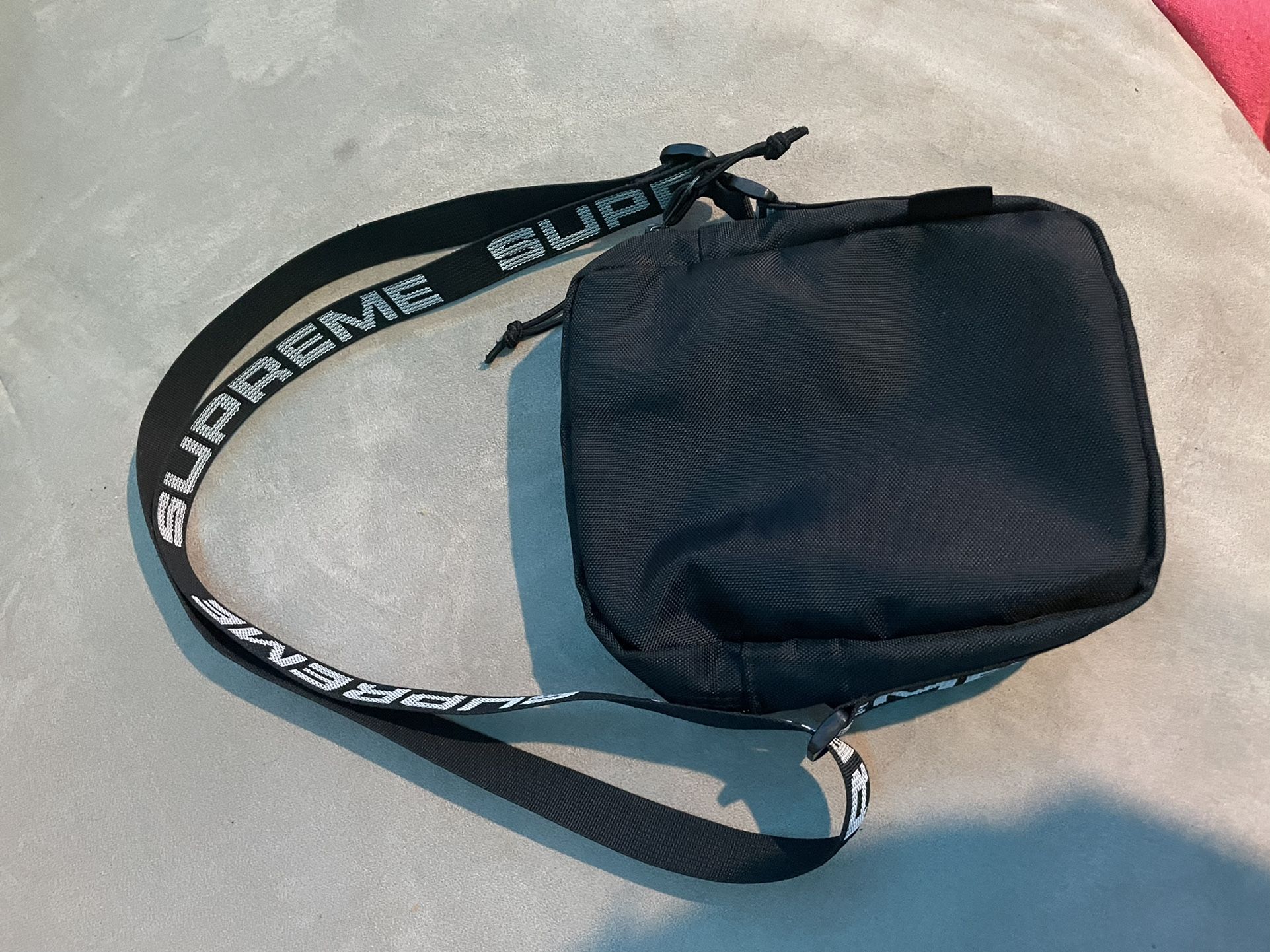 Supreme Sholder Bag
