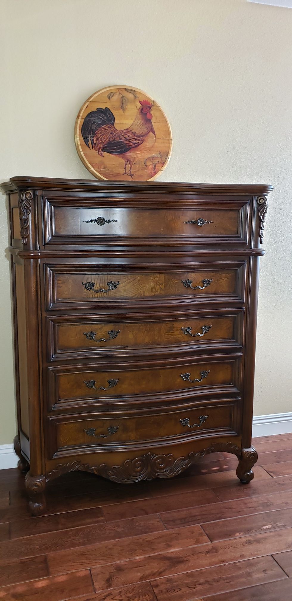 Dresser - Like New Condition - 5 Drawer Fairmont Designs Repartoite Dresser  for Sale in Las Vegas, NV - OfferUp