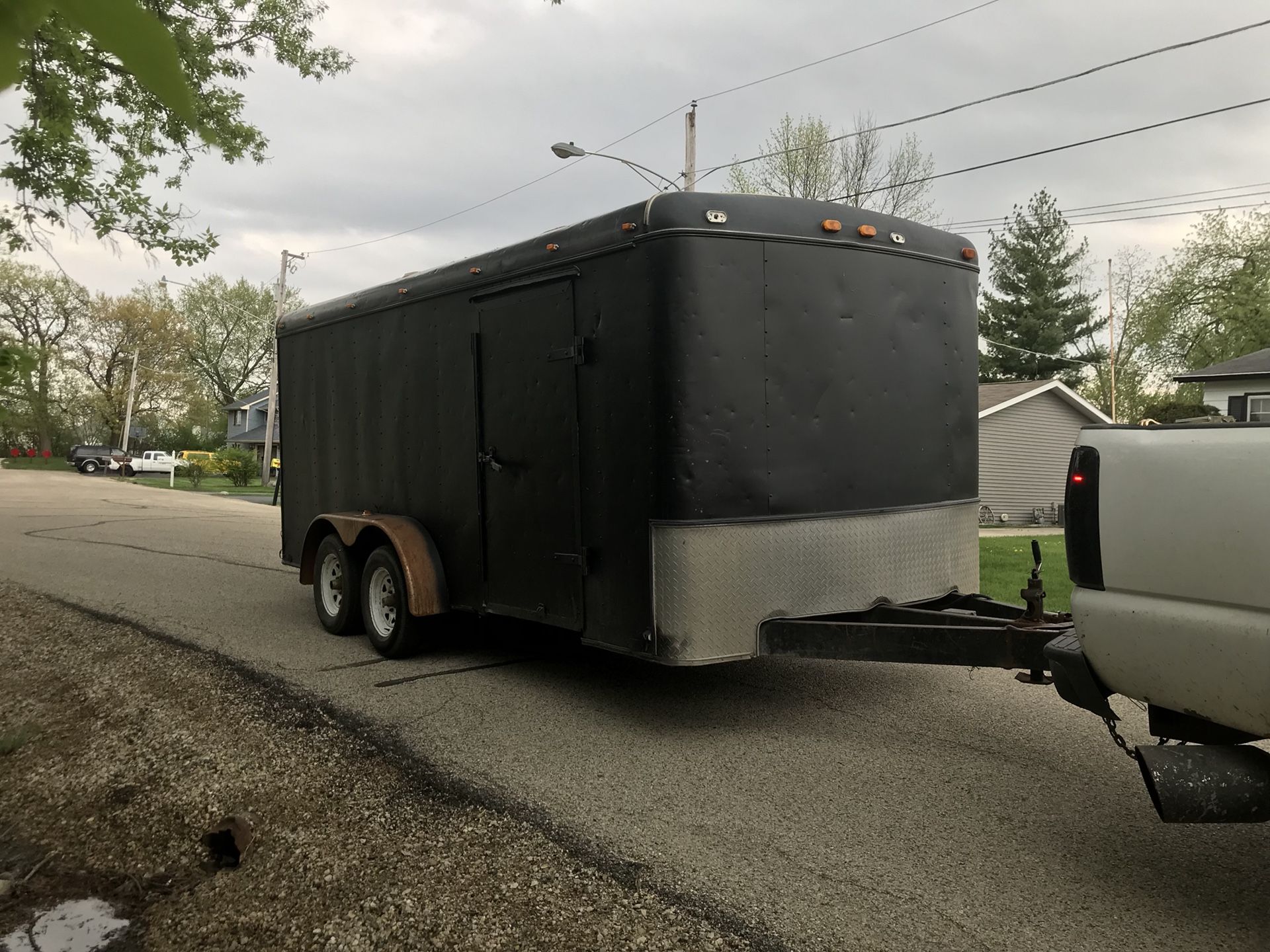 16’ United Enclosed Trailer