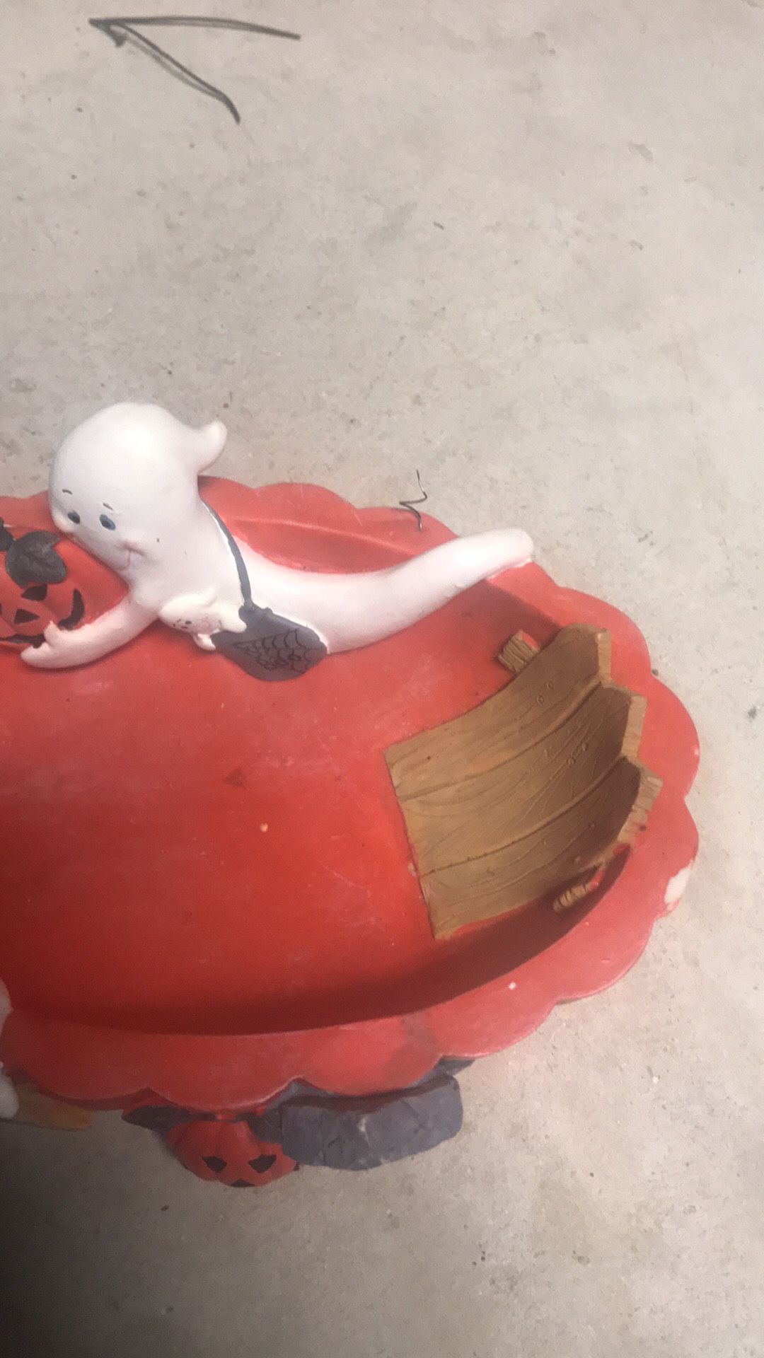 Candy dish