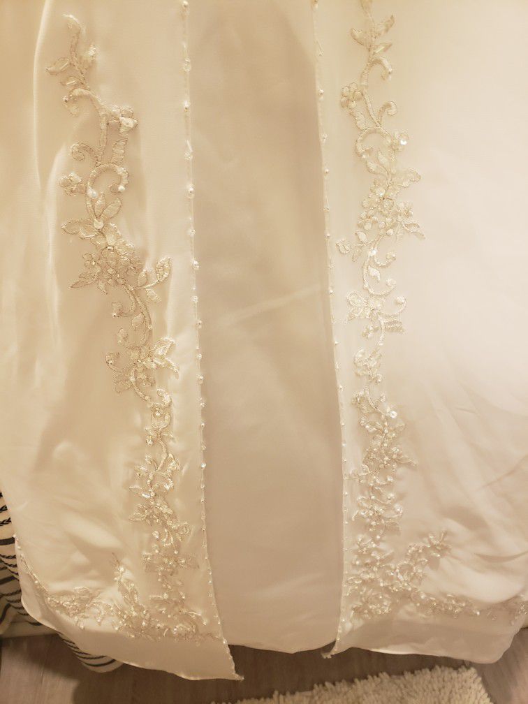 Davids Bridal A-line Wedding Dress