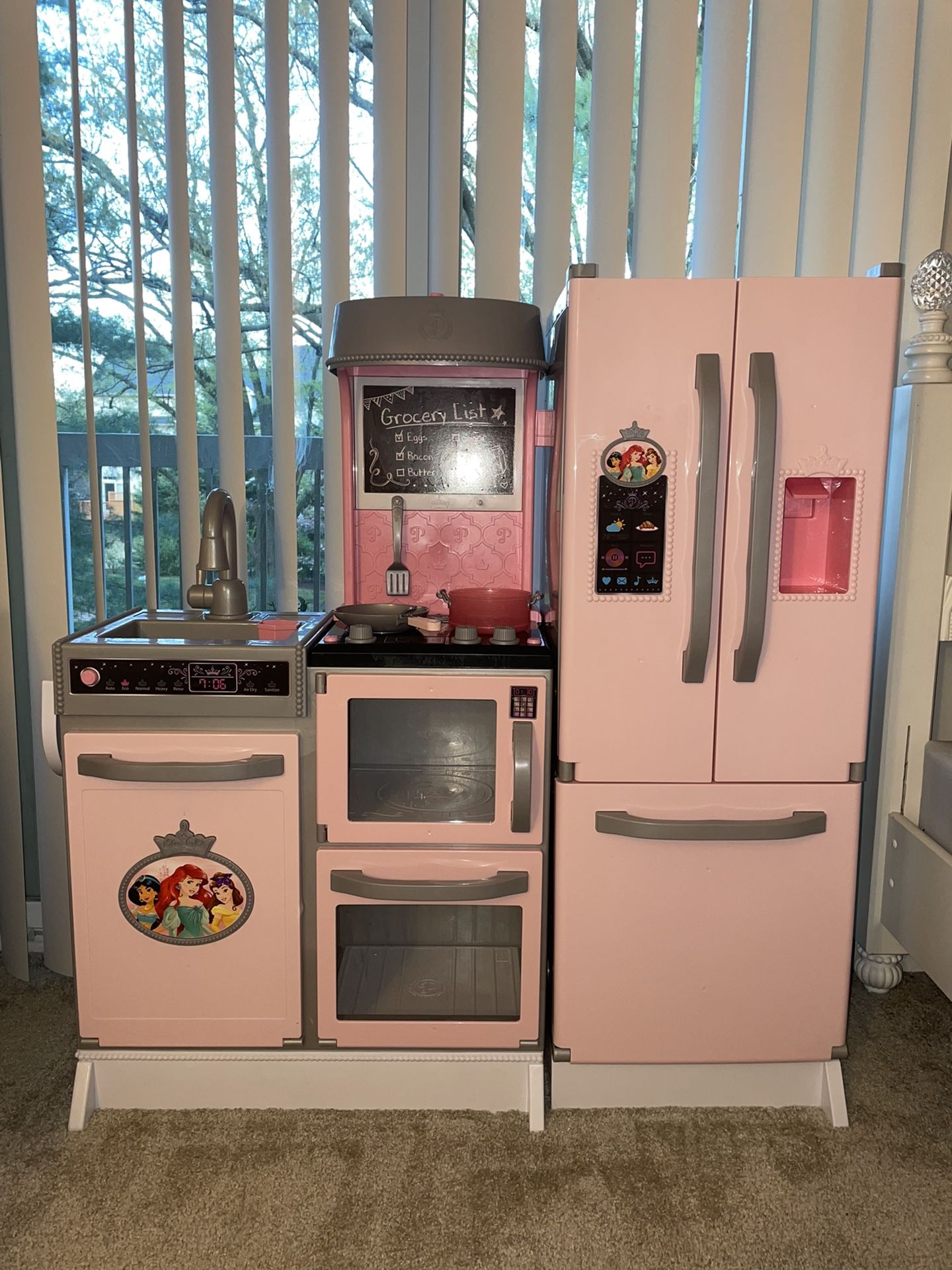 Play Kitchen