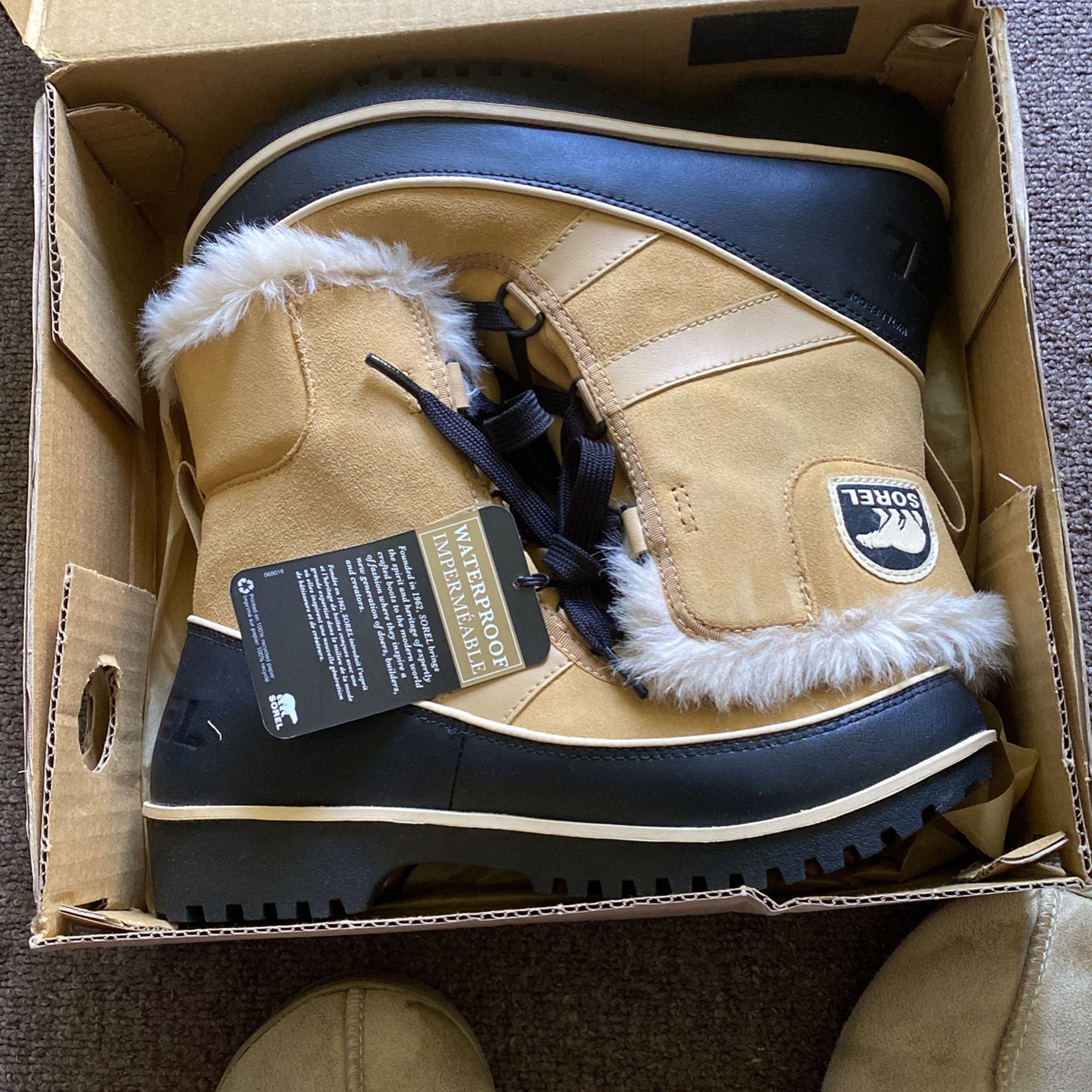 Sorel Brand New Snow Boots Size 7.5