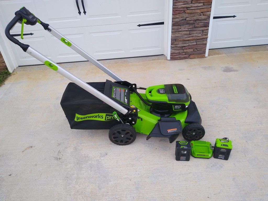 2020 Greenworks 60v Self-Propelled Lawn Mower +Two Batteries +Charger