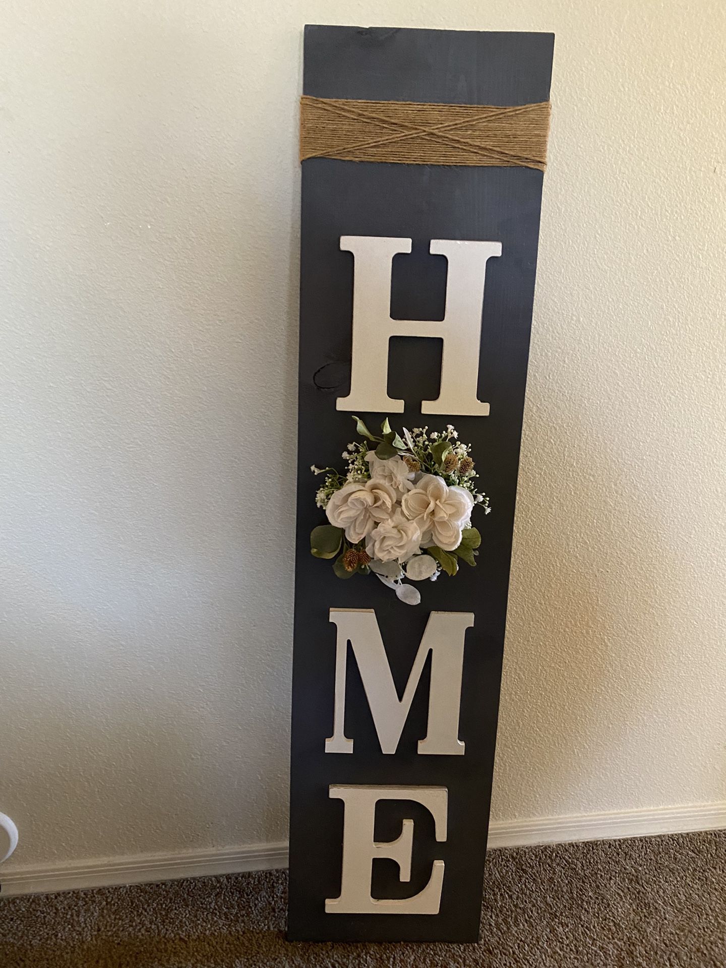 HOME Sign With Interchangeable “O” decor