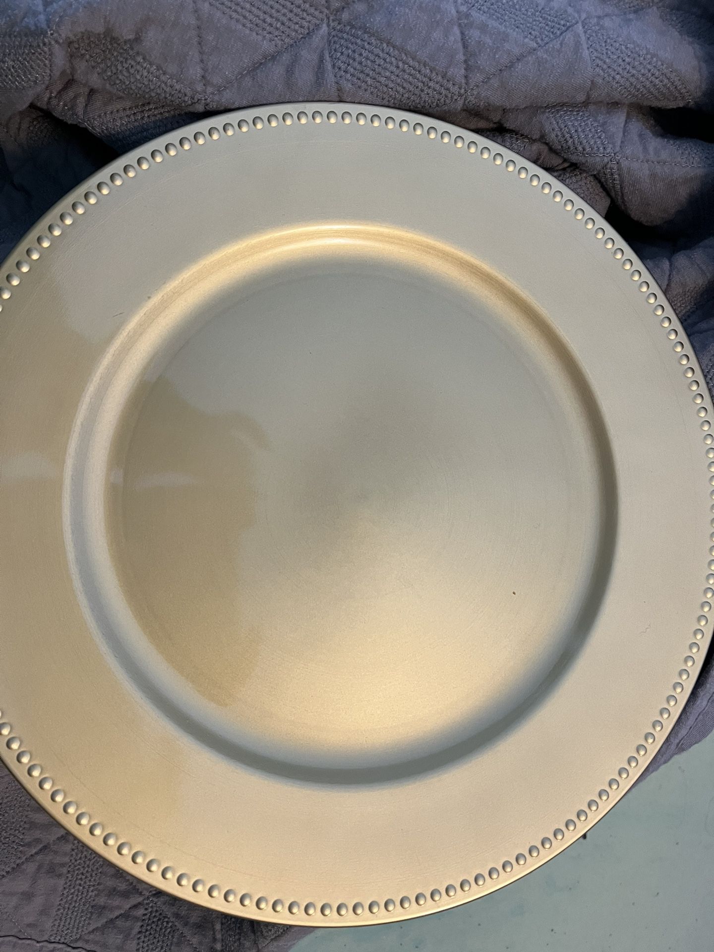 Charger plate 