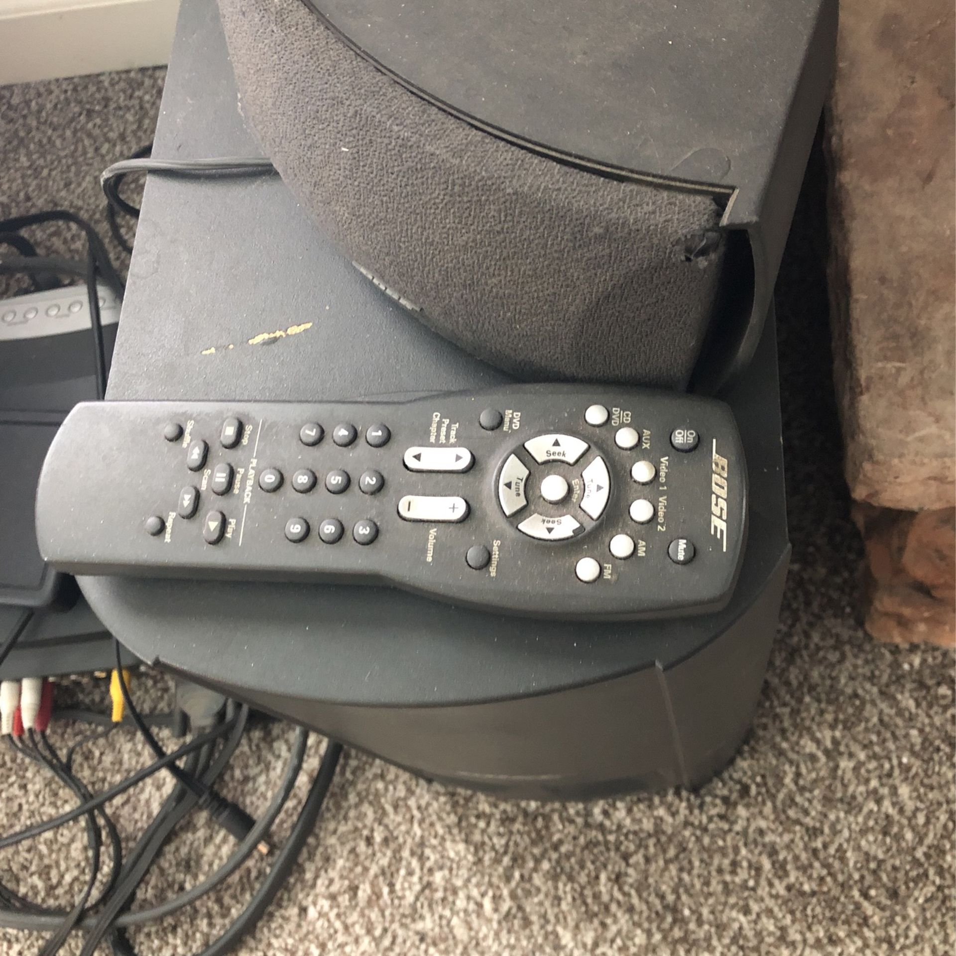 BOSE 321 Surround Sound System