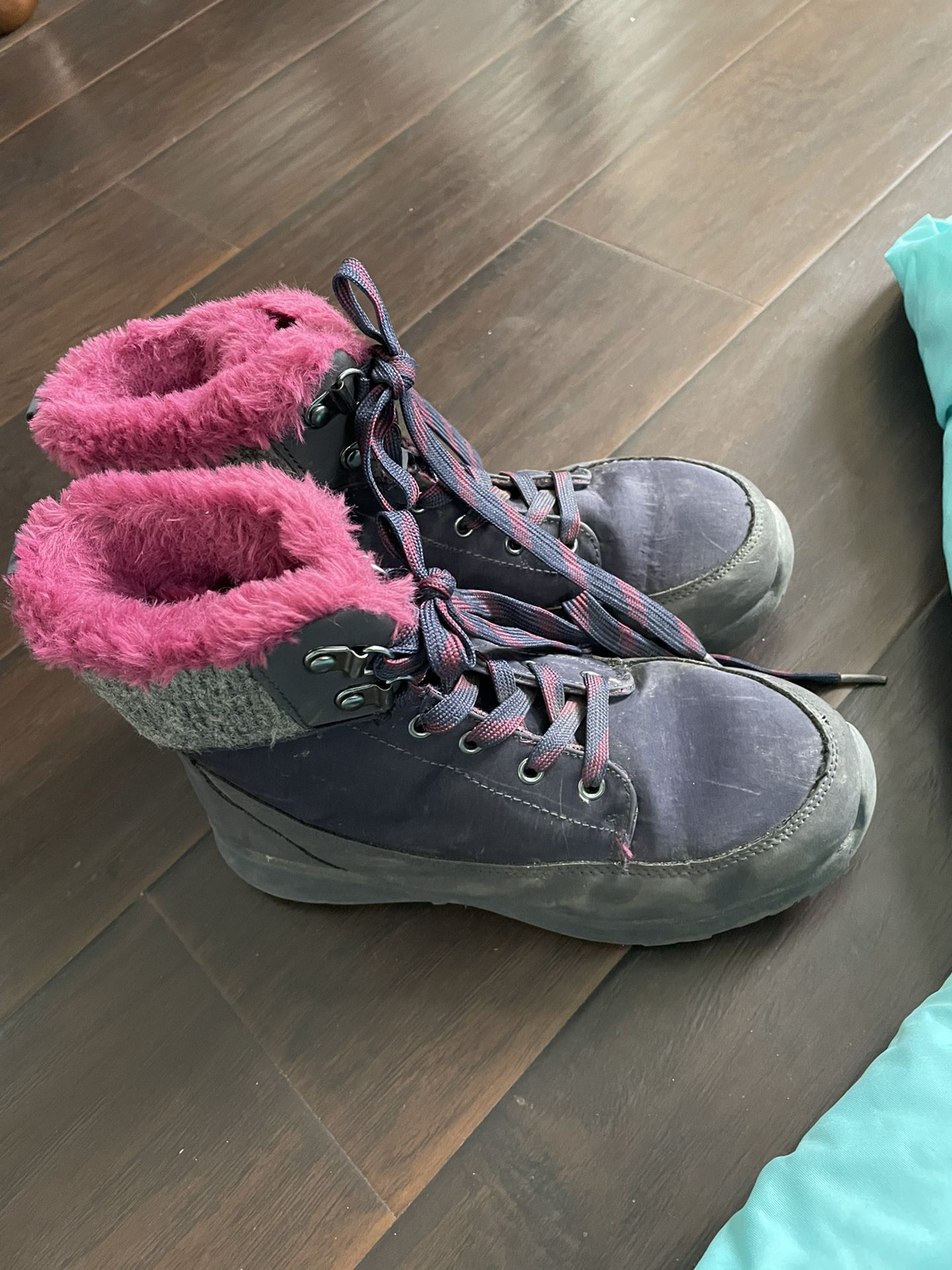 Girls Snow Pants  And  Ski Boots 4 #