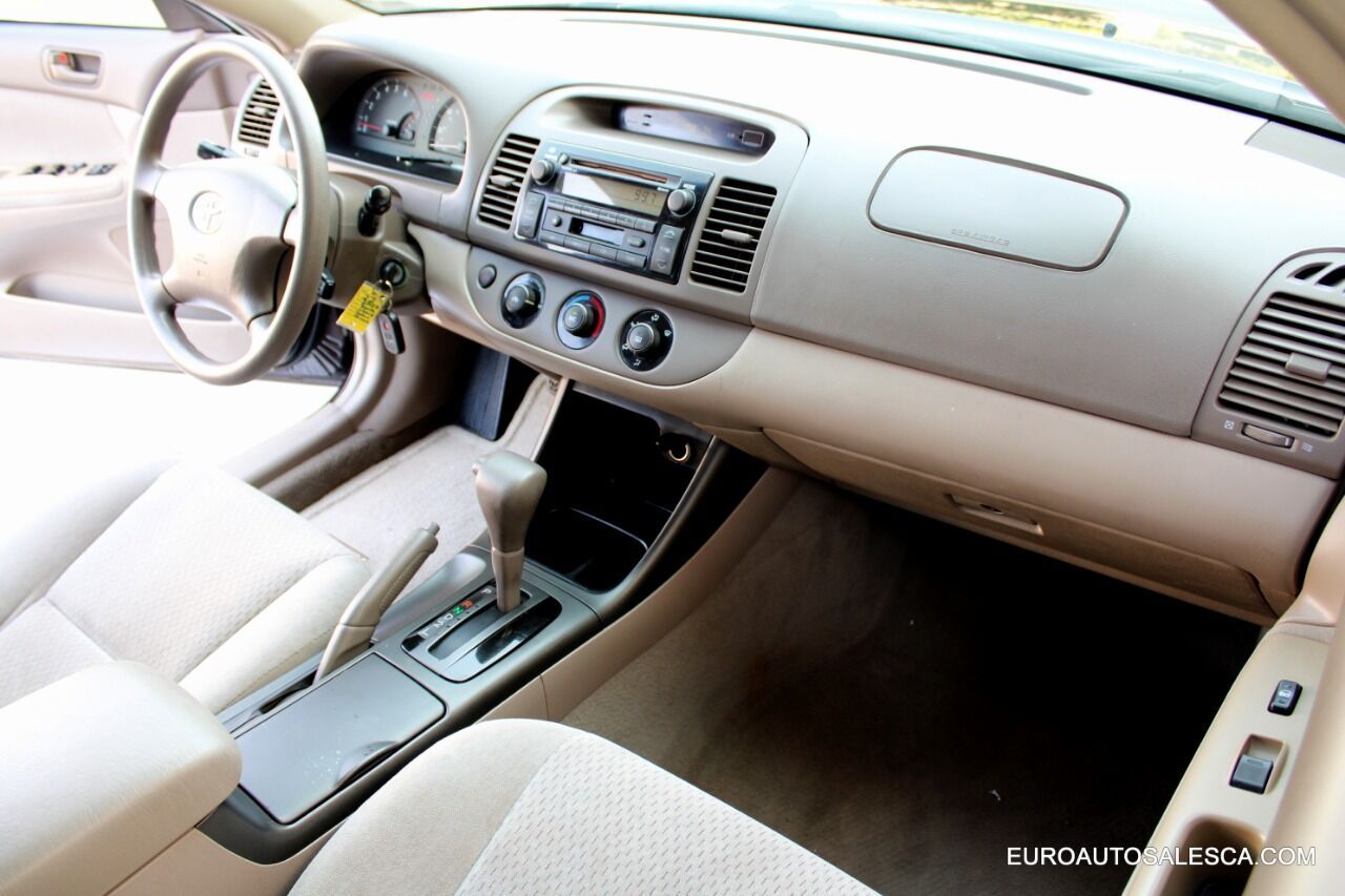 2004 Toyota Camry