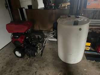 Honda GX 690, comes with 150 ft of pressure hoses, a gan and several accessories Thumbnail