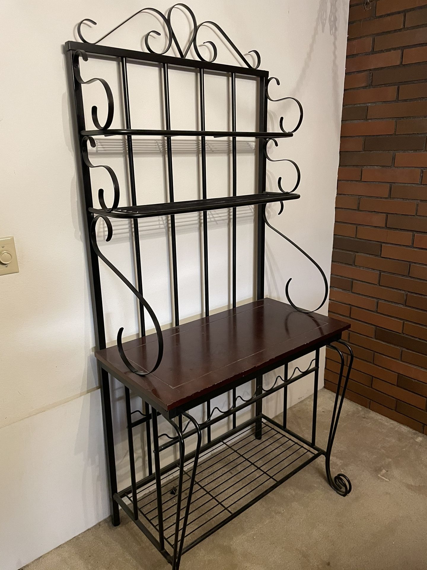 Baker’s Kitchen Rack