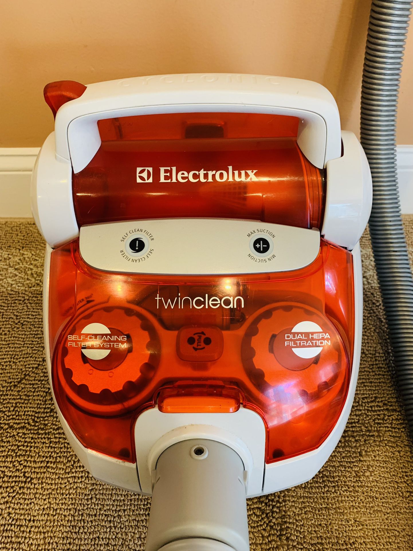 Electrolux twin clean Bagless Vacuum Cleaner