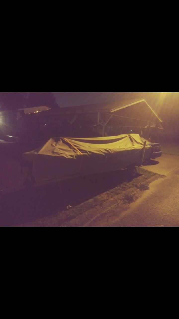 1972 Monarch Fishing boat 65hp Johnson W/ Trailer