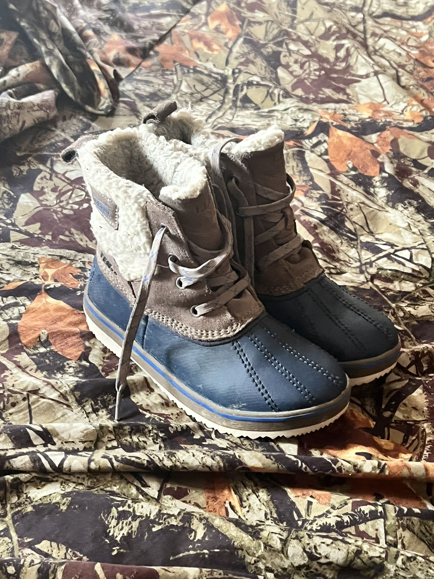 Kids L L Bean Snow Boots Size 2