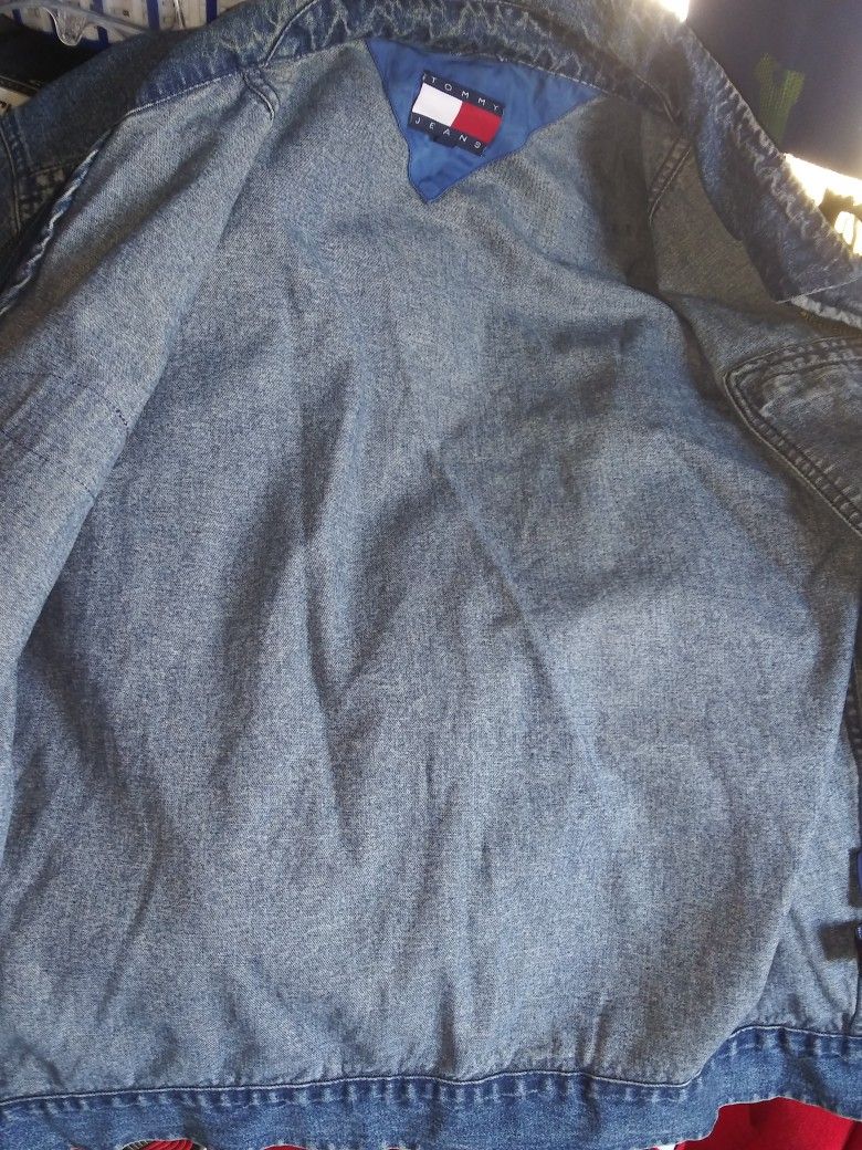 TOMMY JEANS DENIM JACKET
