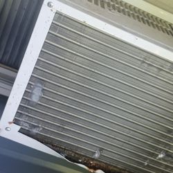 8000 BTUS Used GTE Used Airconditioner Thumbnail