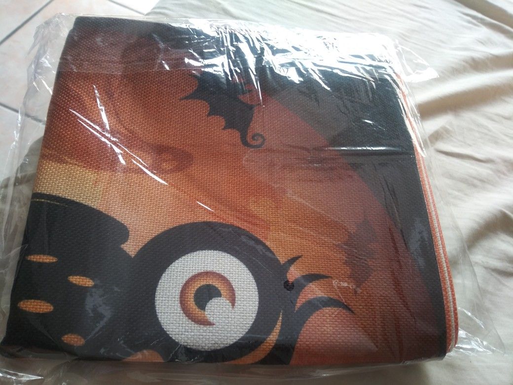 New! Halloween pillows covers 4pc 18*18