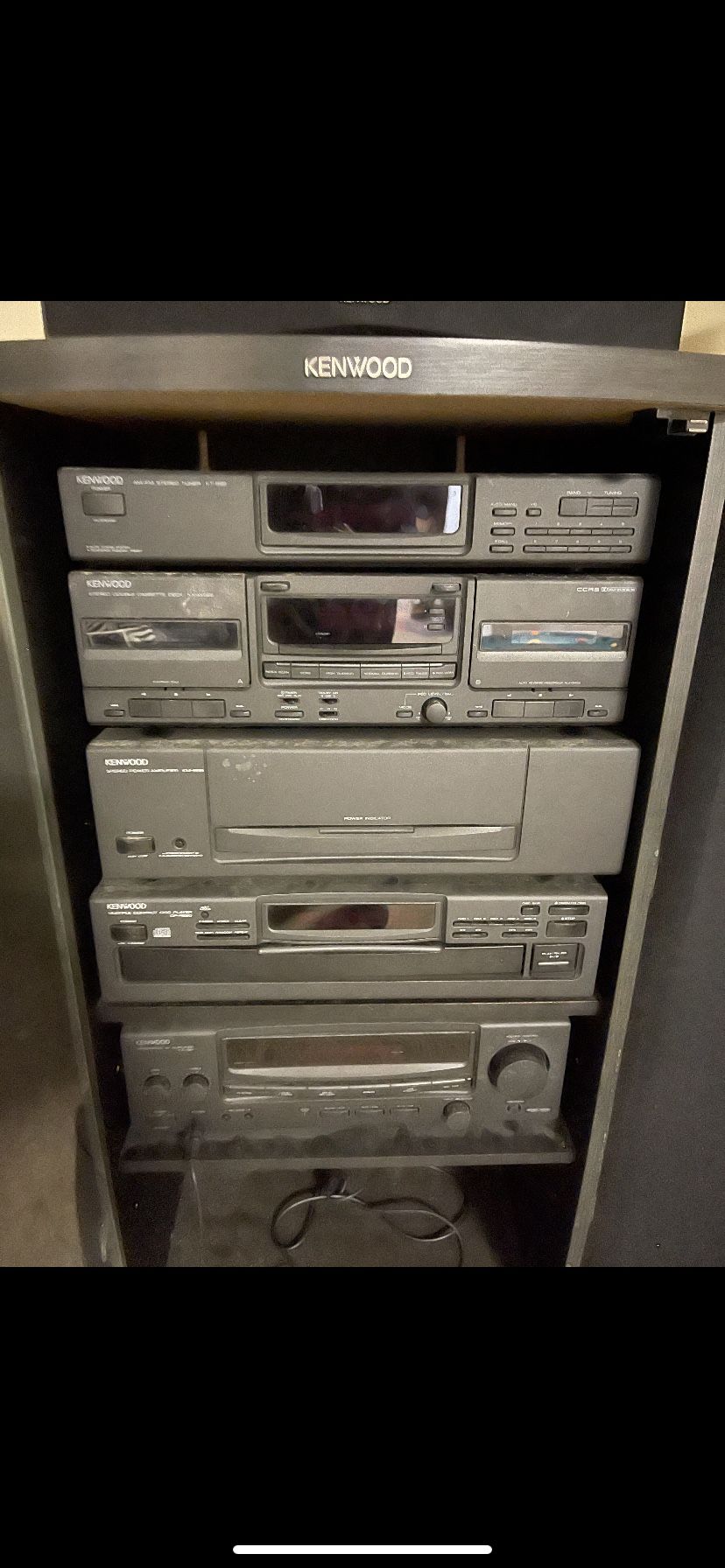 Pre-owned Kenwood Stereo