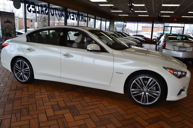 2017 INFINITI Q50 HYBIRD AWD ** ONE OWNER ** 8000 MILES ONLY ** LOADED ** LIKE BRAND NEW **