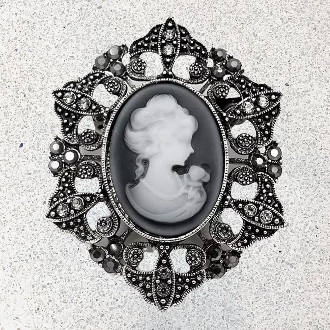 Cameo Brooch Vintage Lady Pin Brooch Bouquet Victorian Costume Cameo Jewelry.