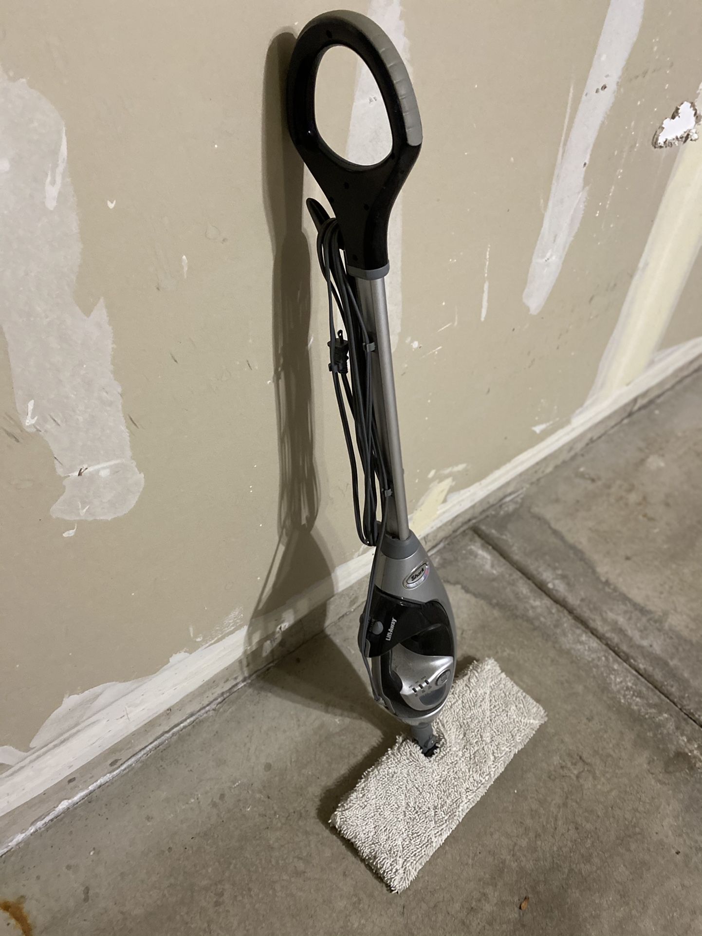 Shark® Lift-Away® Professional Steam Pocket® Mop