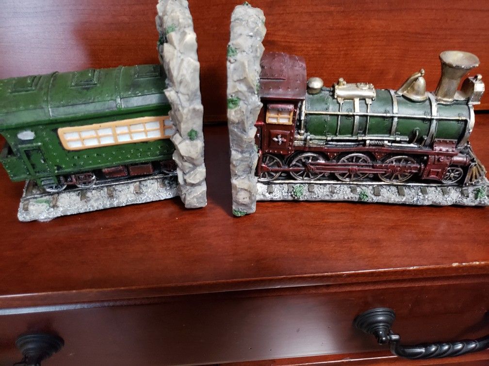 Model of Antique Train Bookends