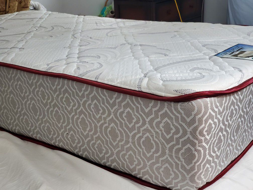 Twin Size Orthopedic Mattress Like New Excellent Condition Barely Used 
