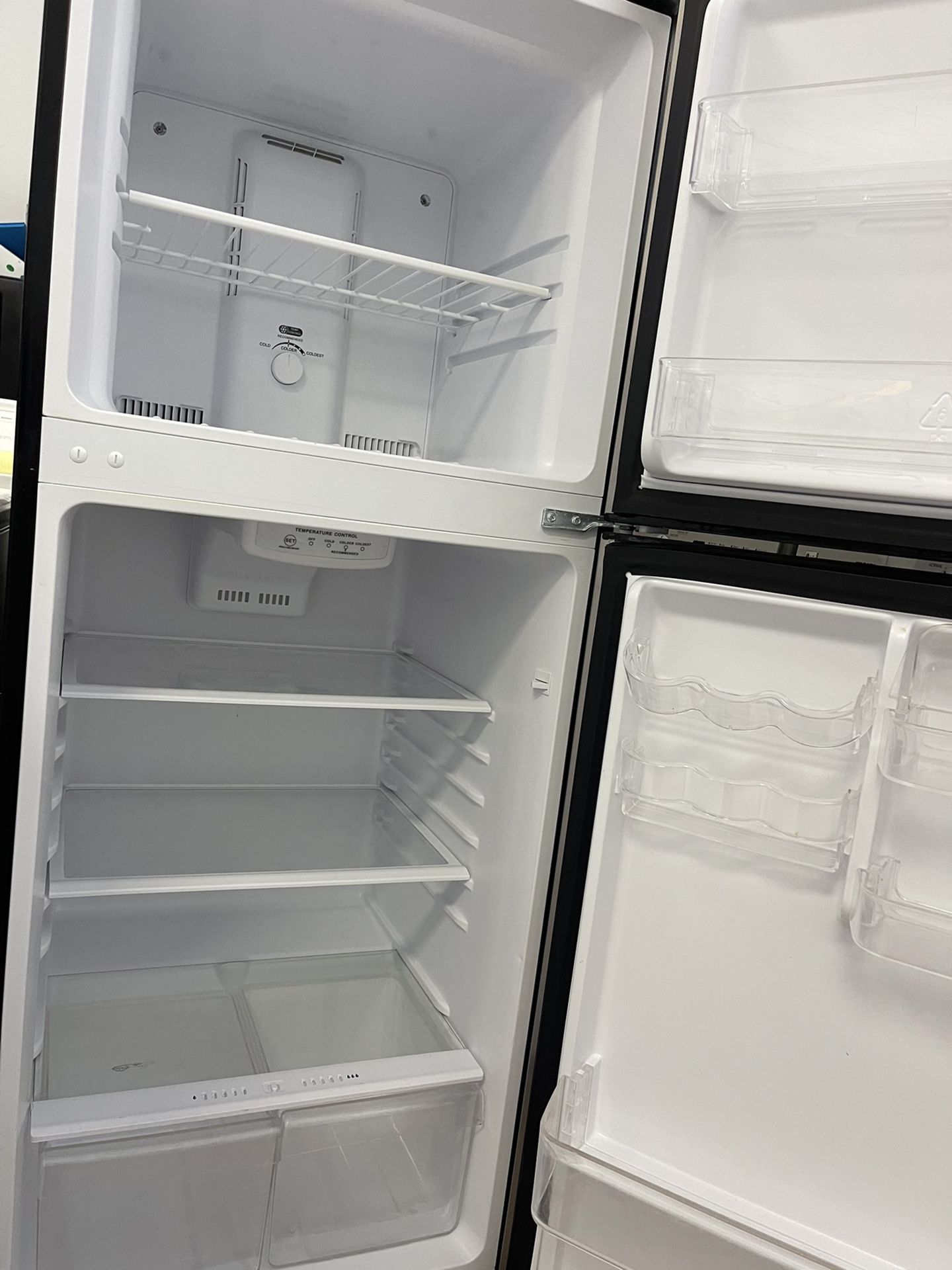 Magic Chef Fridge (delivery+install Available) Height 59 X Width 24