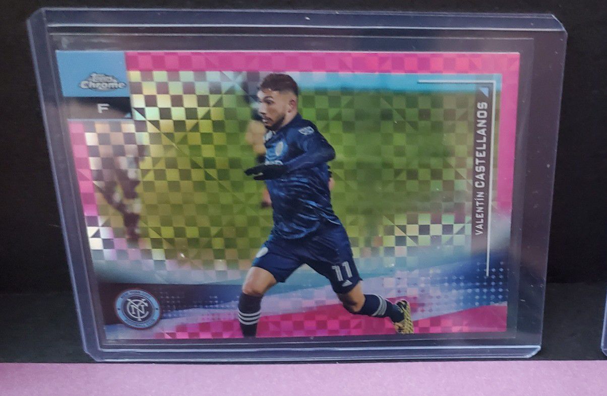 Topps Chrome NYC Pink Refractor Soccer Cards