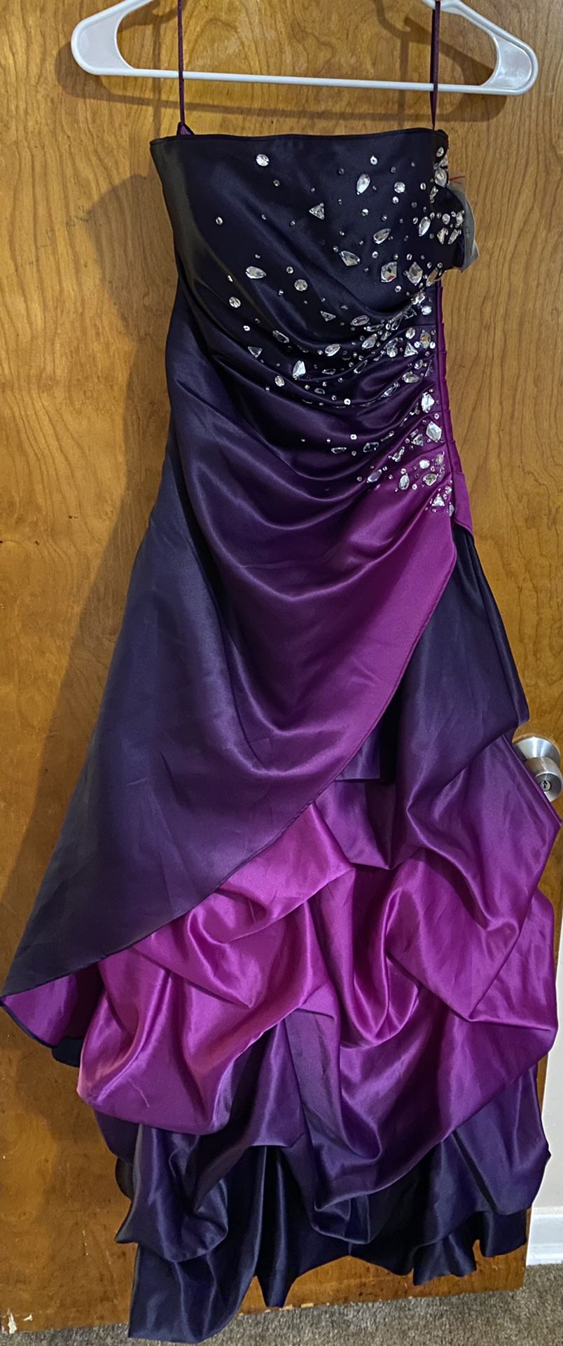Sleeveless Ombre purple prom dress with crystals