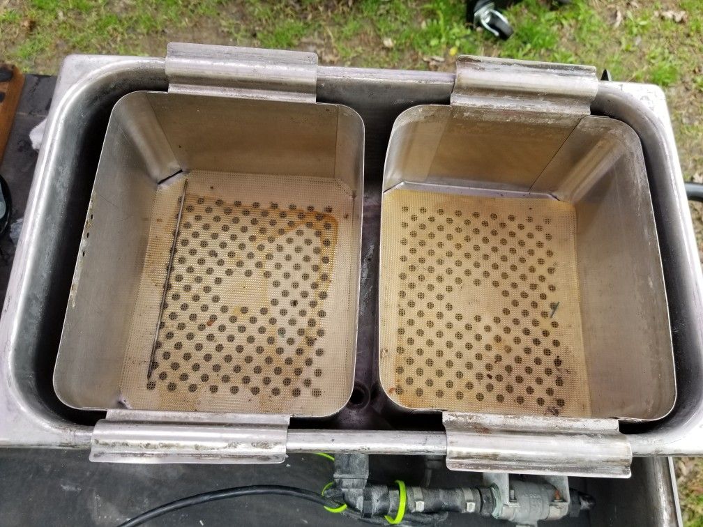 L&R Quantrex-310H ultrasonic cleaner with heater. 3.2 gallon $150