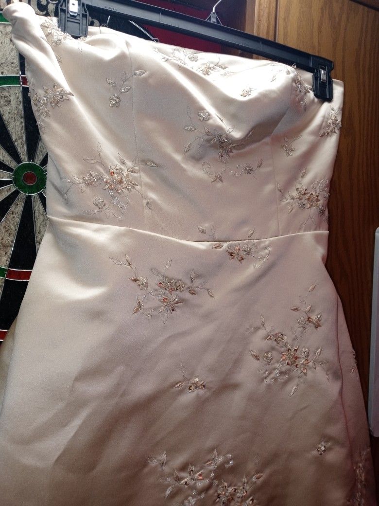 Wedding dress