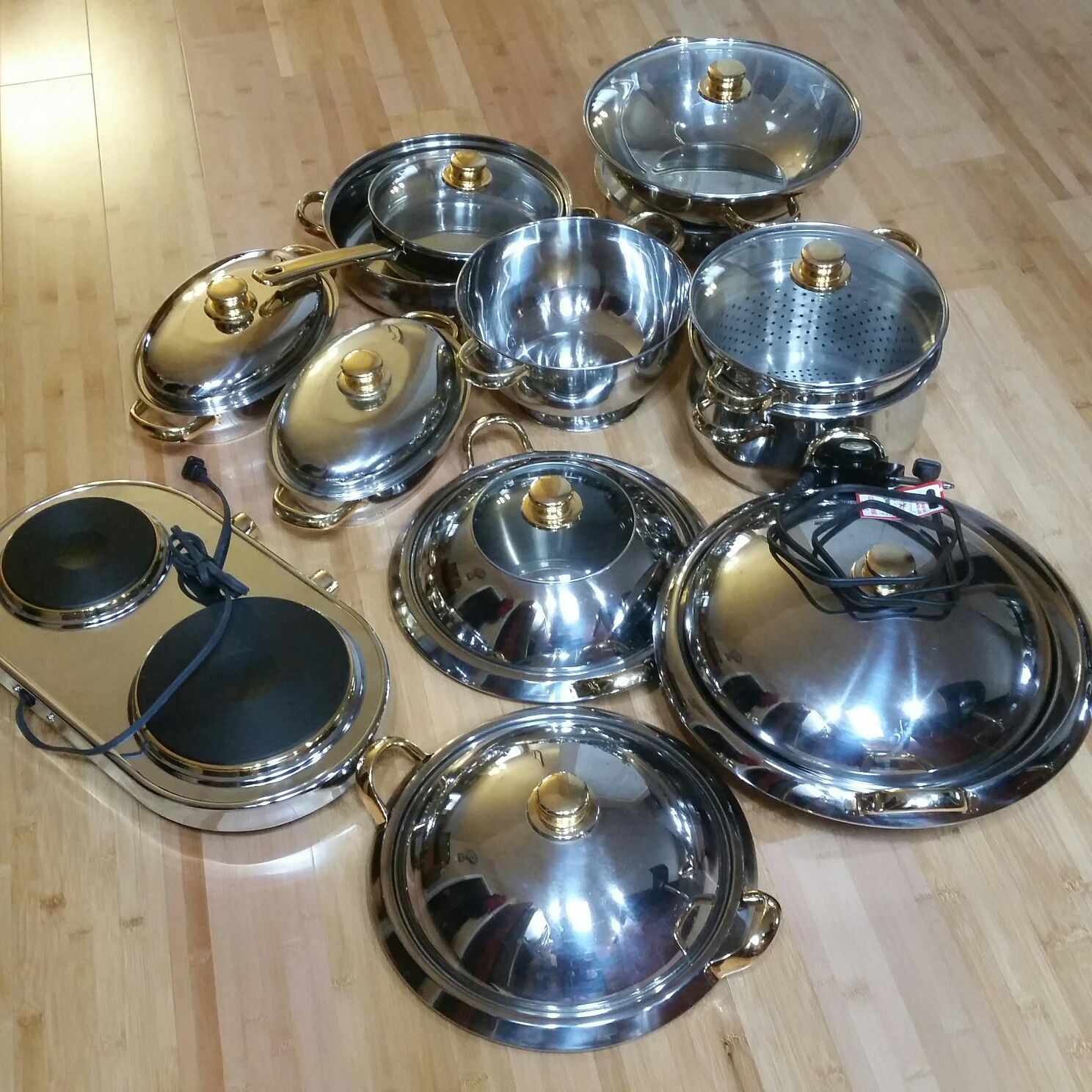 Command Performance Gold Cookware - $295