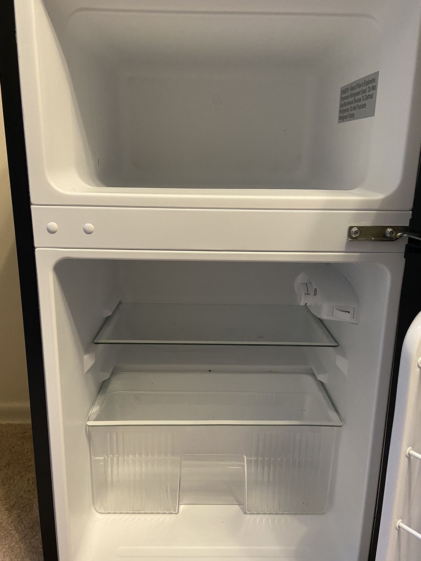 Emerson: College Dorm Refridg/Freezer