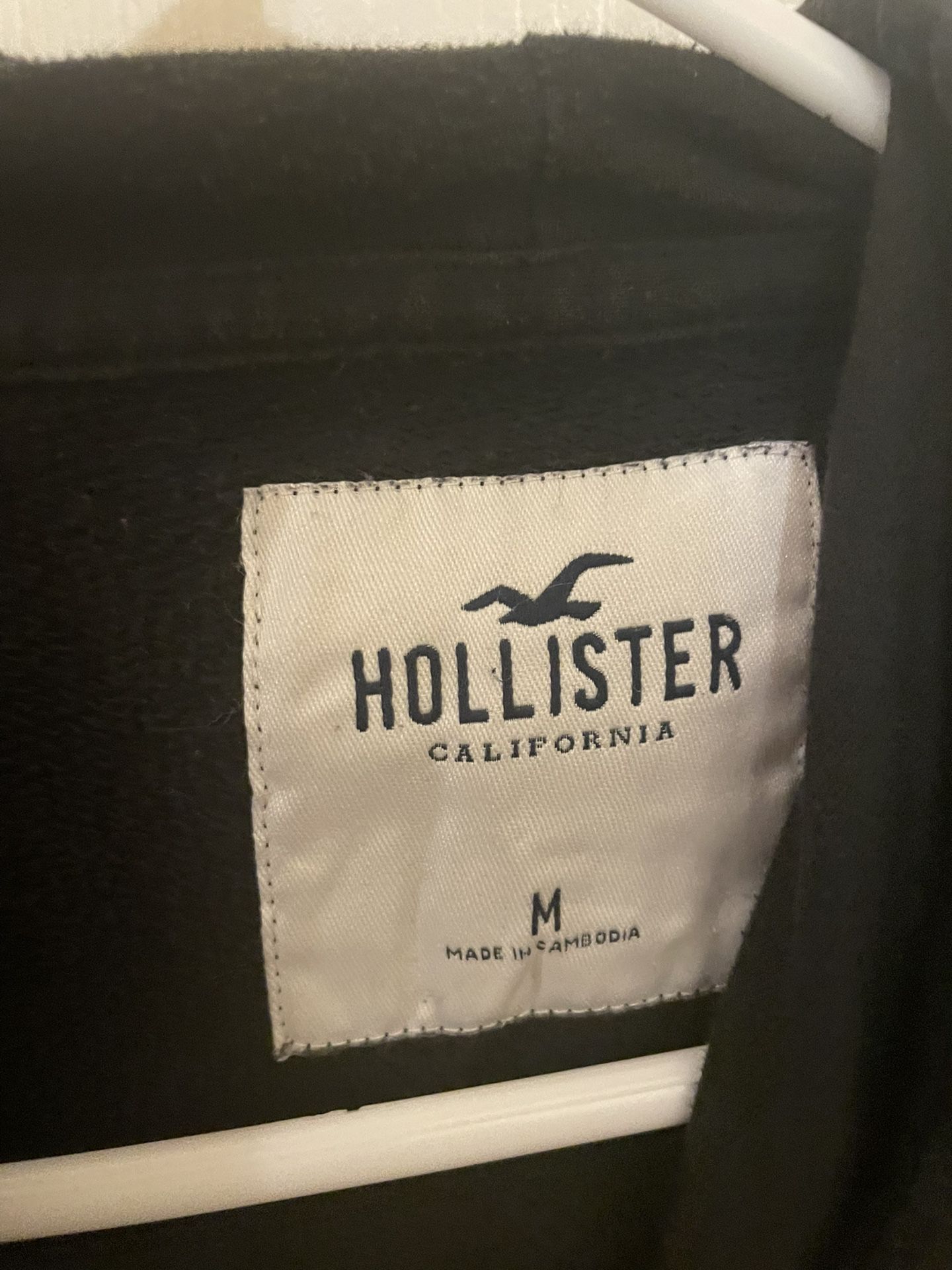 Girls Hollister Shirts And Hoodie 