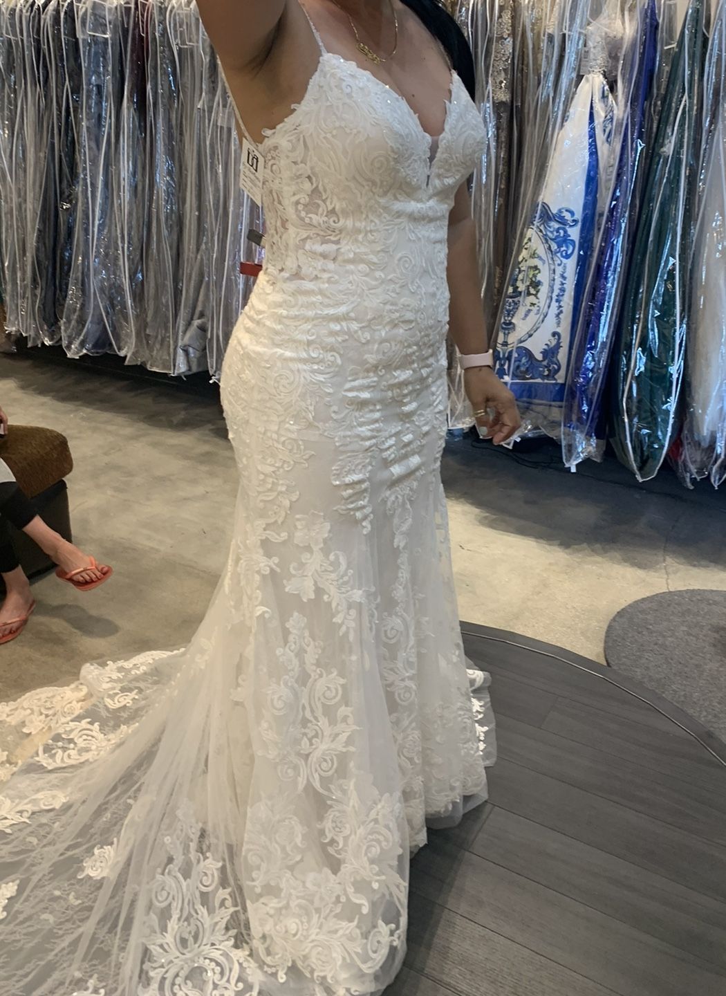 New Never Use Wedding Dress