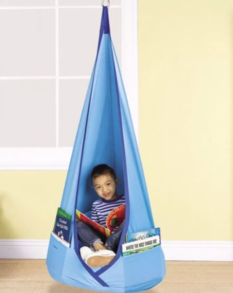 New Comfy Reading Pod Hanging Chair