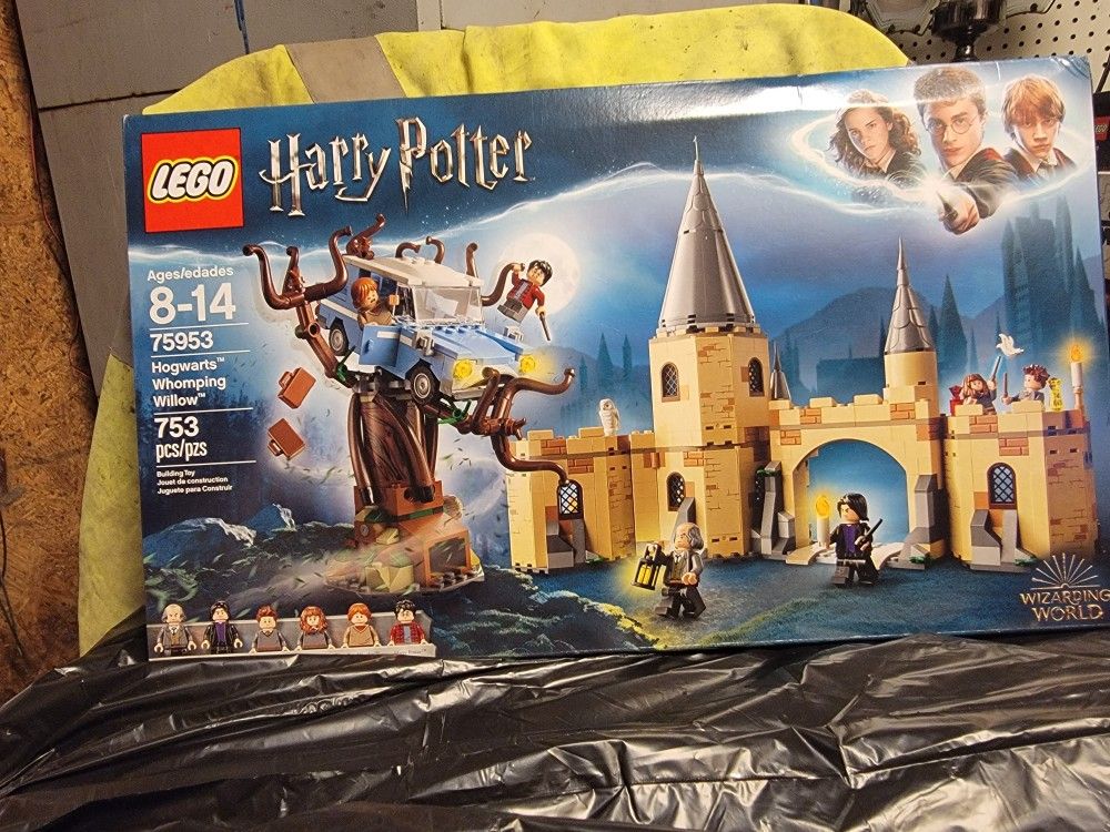 LEGO Harry Potter Hogwarts WHOMPING WILLOW