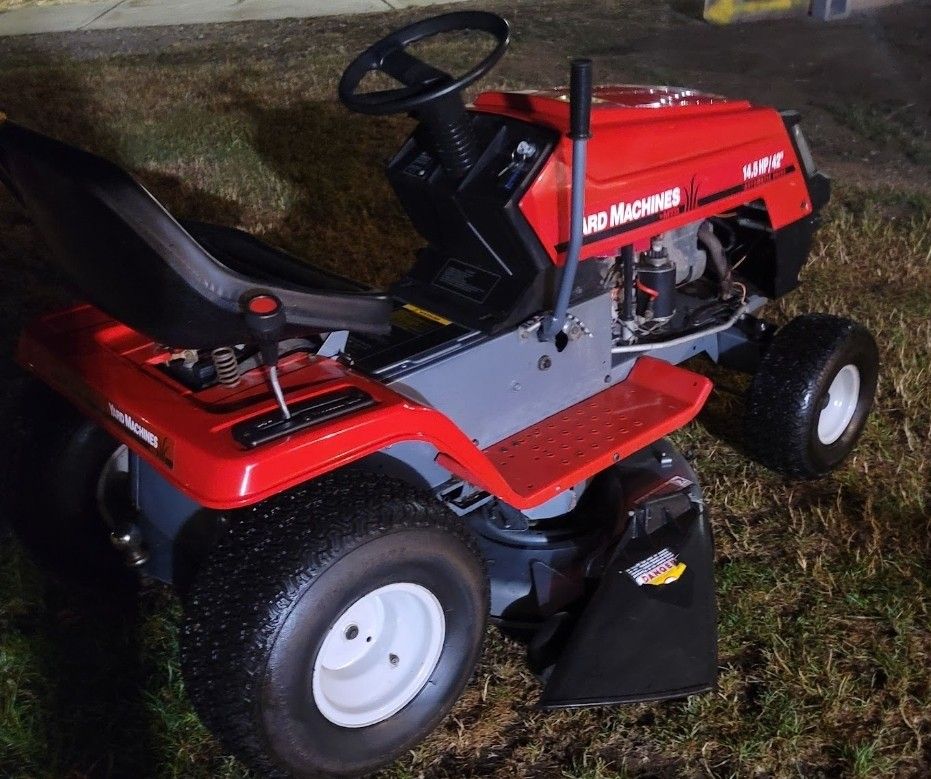 MTD YARDMACHINE 14.5HP 42" DECK